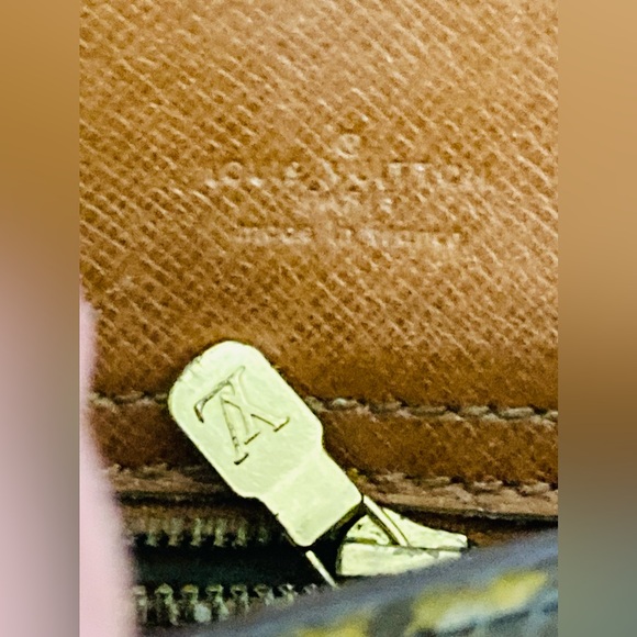 Louis Vuitton Monogram Saint Cloud MM - Picture 12 of 16